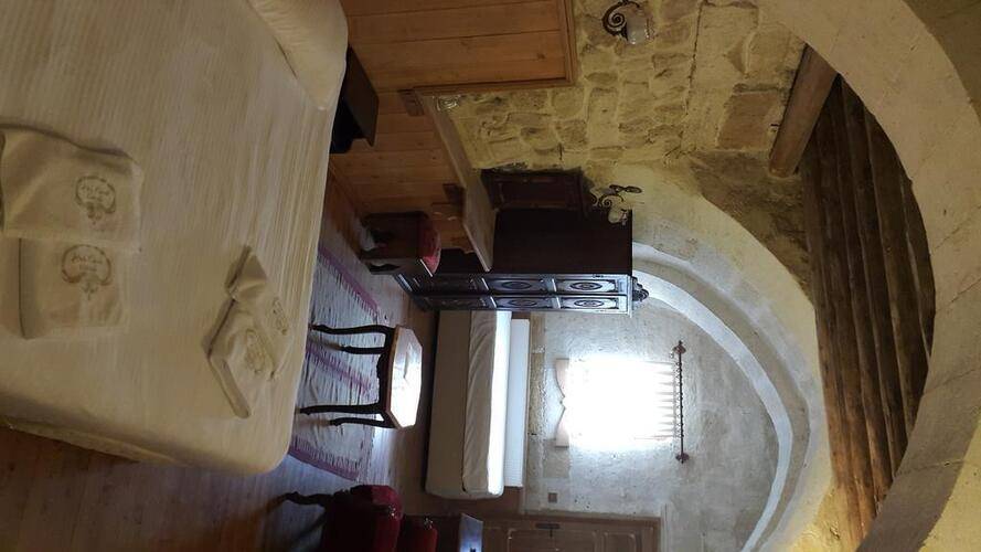 Has Cave Konak