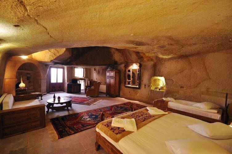Has Cave Konak