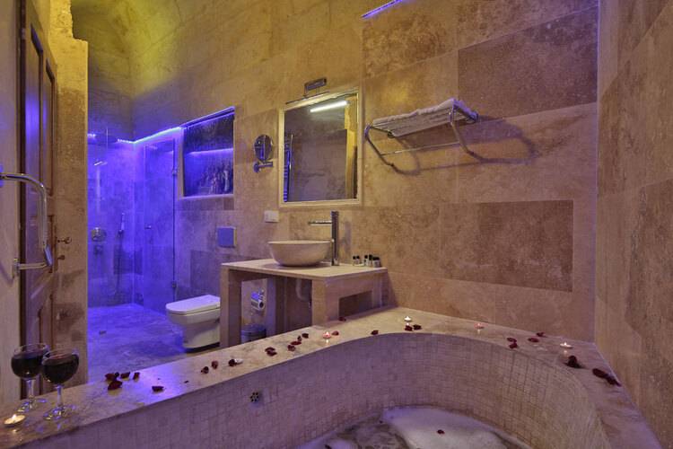 Heaven Cave House