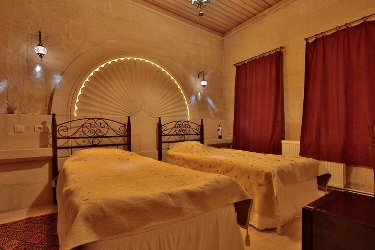 Heaven Cave House