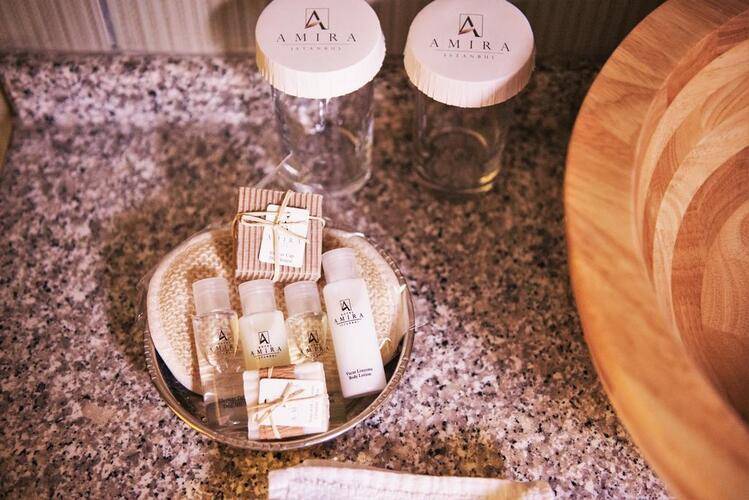 Amira Hotel