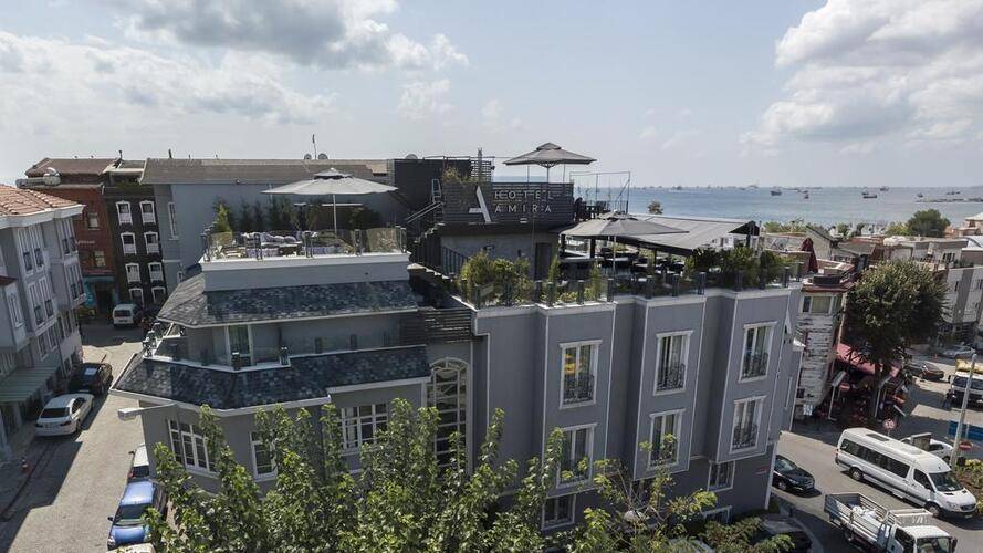 Amira Hotel