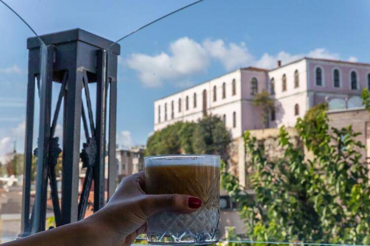 Amira Hotel
