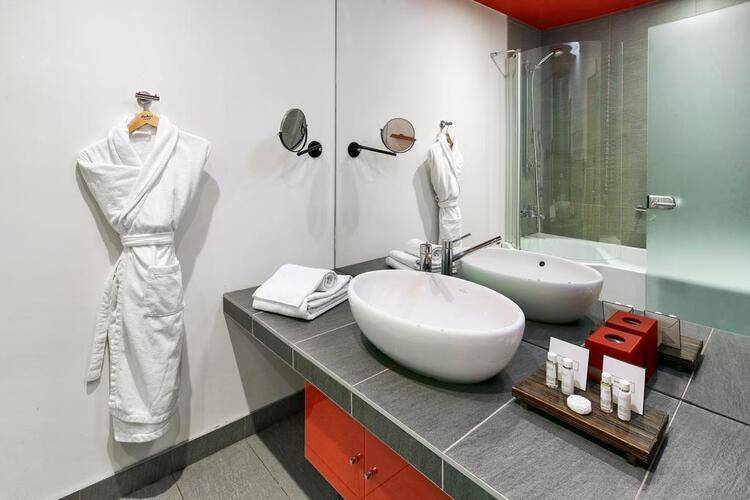 Mamaison All-Suites Spa Hotel Покровка