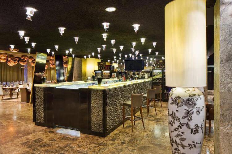 Mamaison All-Suites Spa Hotel Покровка