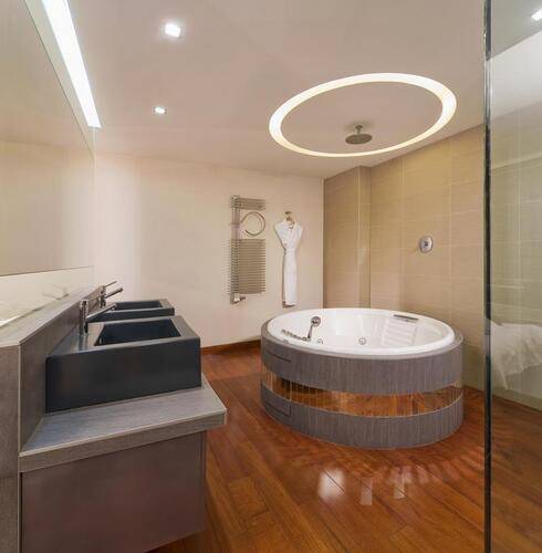 Mamaison All-Suites Spa Hotel Покровка