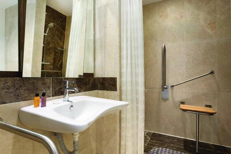 Ramada By Wyndham Istanbul Florya (Ex.Ramada Encore Istanbul Airport)