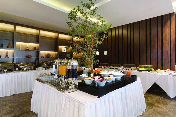 Ramada By Wyndham Istanbul Florya (Ex.Ramada Encore Istanbul Airport)