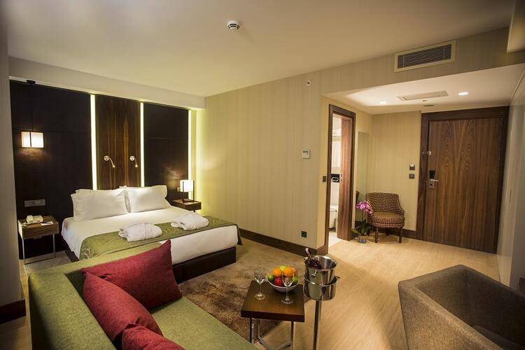 Ramada By Wyndham Istanbul Florya (Ex.Ramada Encore Istanbul Airport)