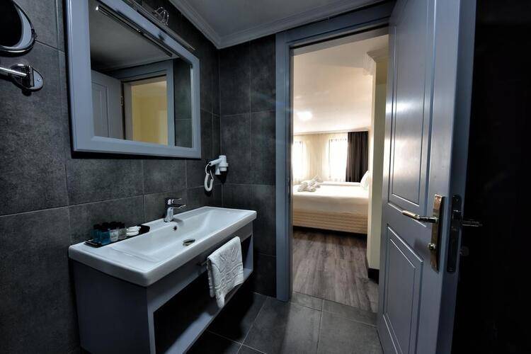 Almina Inn Hotel