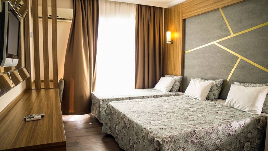 Dionisus Hotel