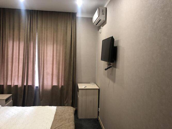 Rich Hotel