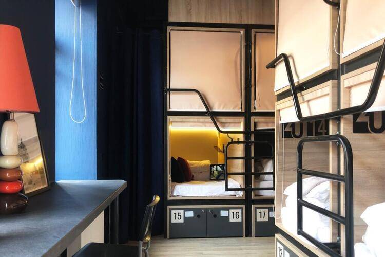 4u Capsule Hotel