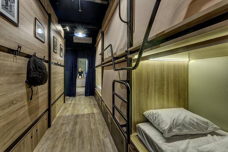 4u Capsule Hotel