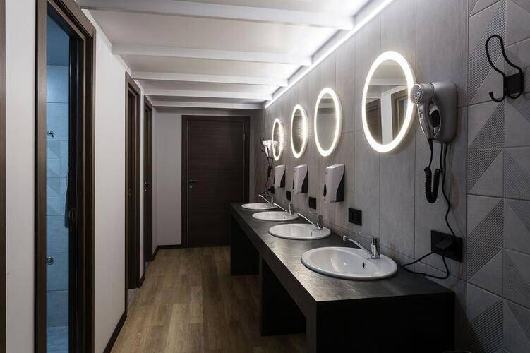 4u Capsule Hotel
