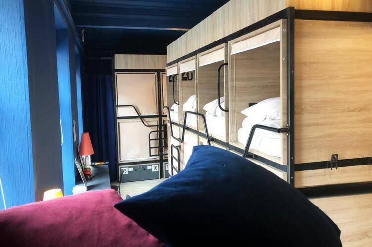 4u Capsule Hotel