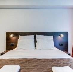 $item['hotel']['name']