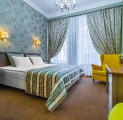 $item['hotel']['name']