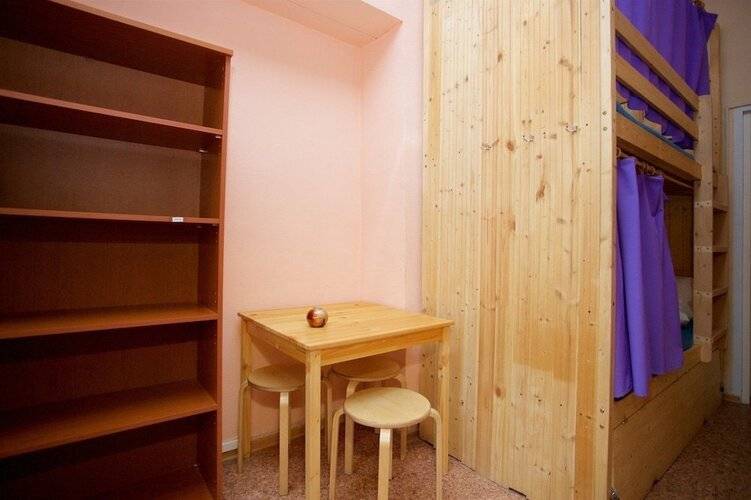 Белый Хостел