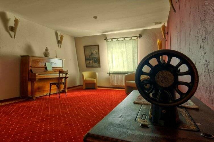 Отель Братья Карамазовы