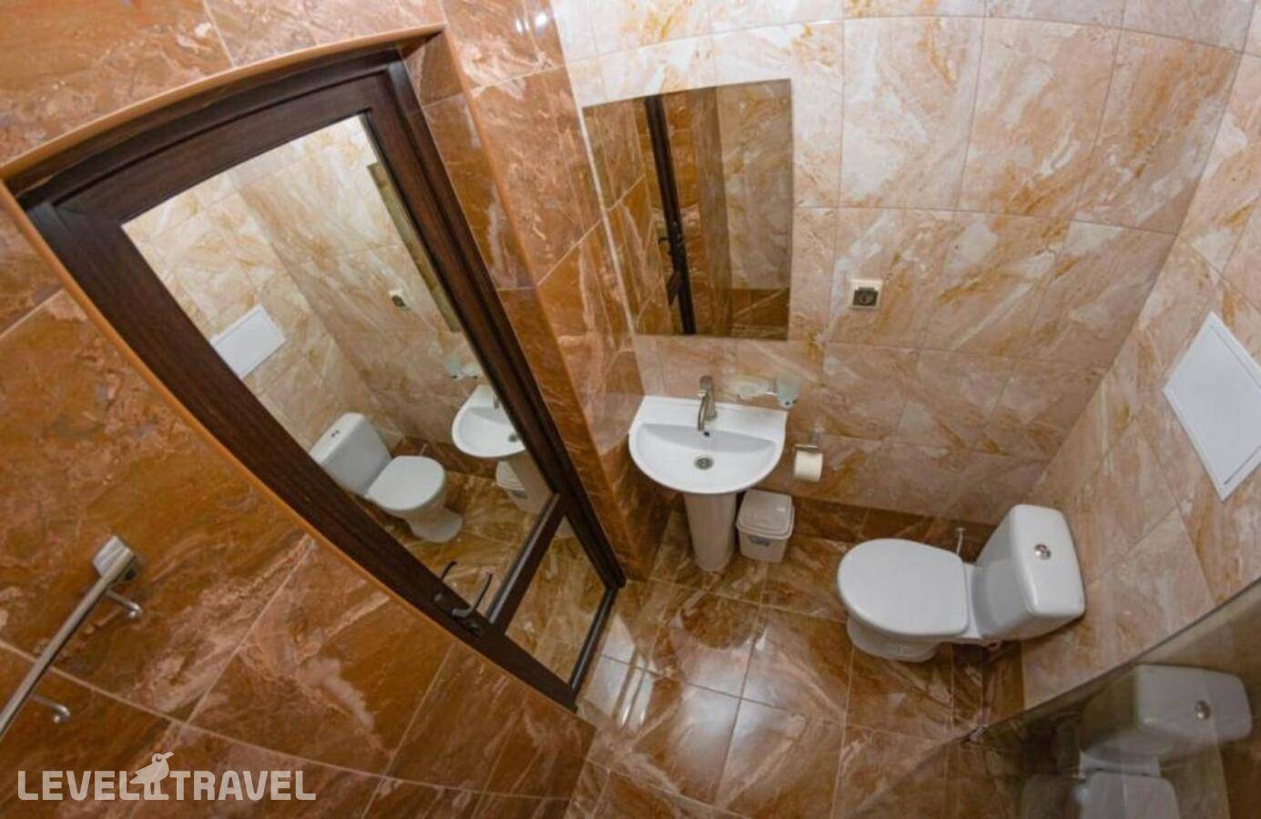 Изображение отеля 8