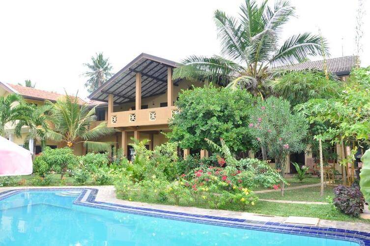 Solomon Beach Hotel