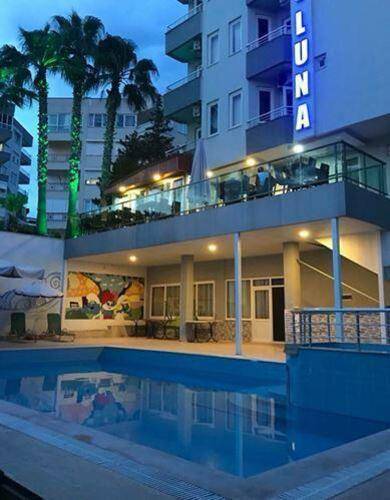 Luna Hotel