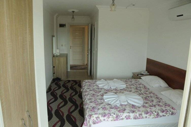 Demirci Hotel