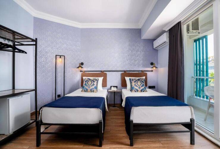M.C.A. Marquis Hotel