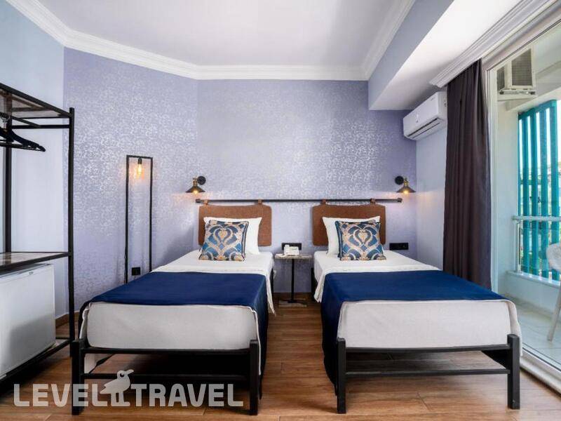 Фотография M.C.A. Marquis Hotel