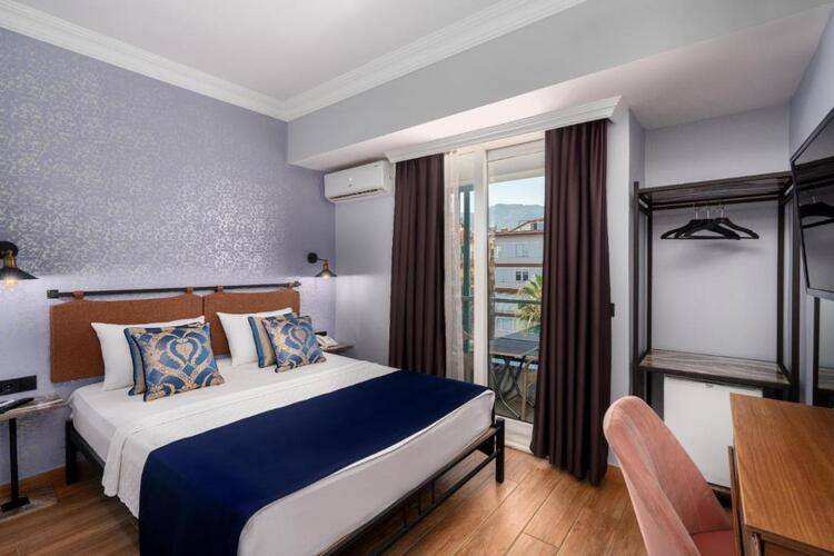 M.C.A. Marquis Hotel