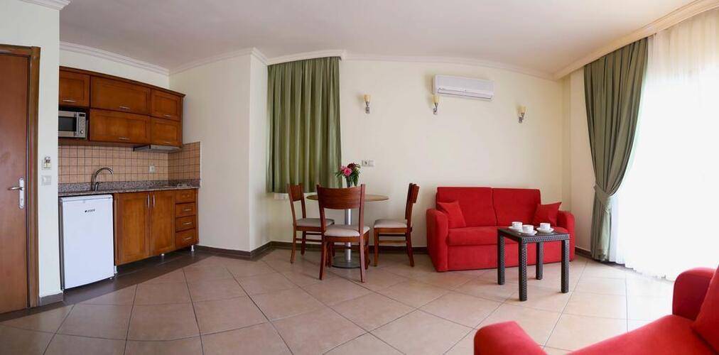 Club Karakas Apart
