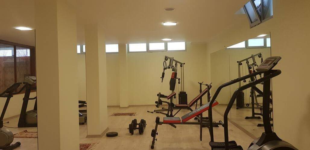 Club Karakas Apart