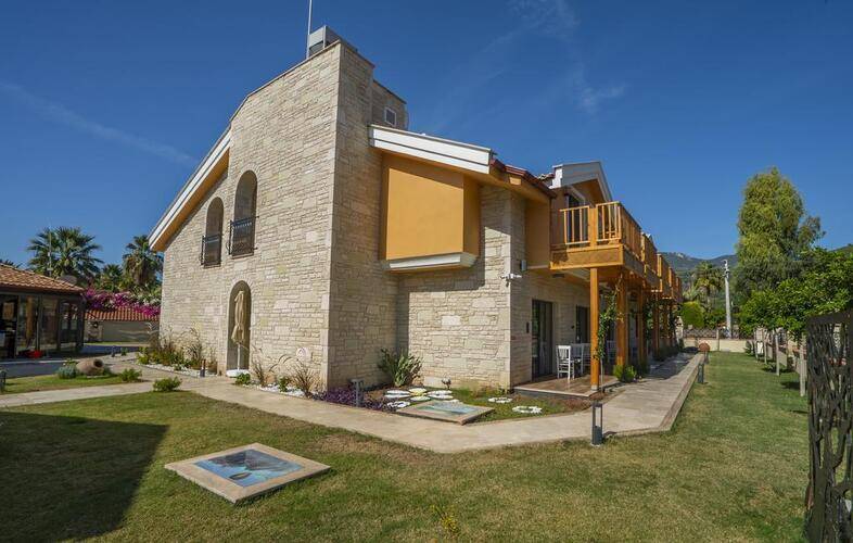 Dalyan Live Hotel