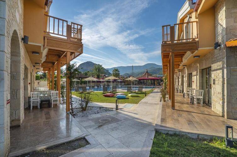 Dalyan Live Hotel
