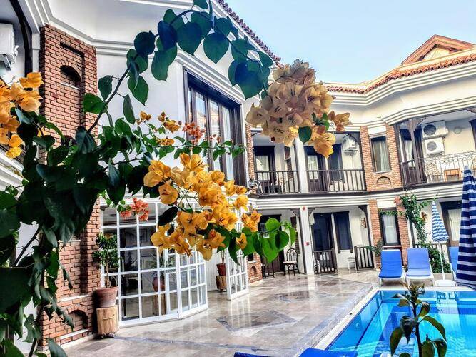 Nish Caria Boutique Hotel