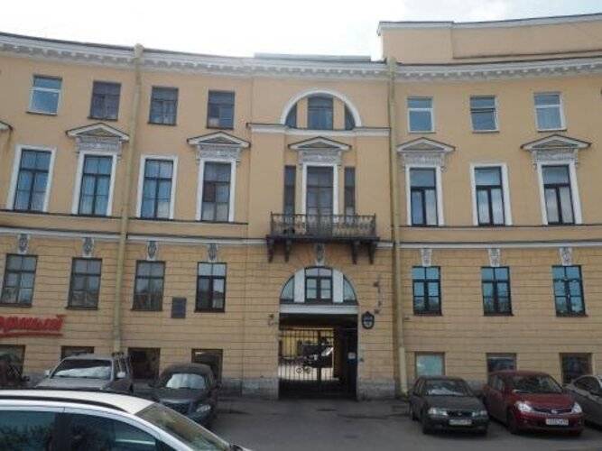 Отель Адель
