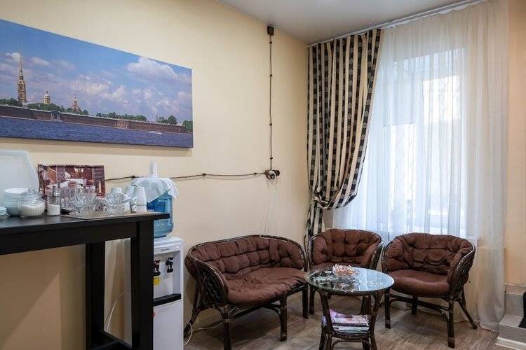 Отель Адель