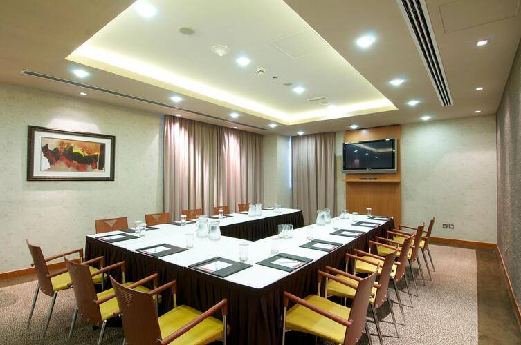 Montreal Barsha Hotel (Ex. Carlton Al Barsha Hotel)