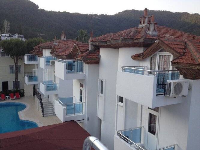 Tolan Apartments
