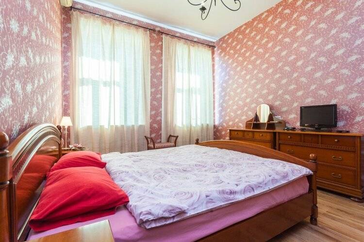 Квартира У Таврического Сада