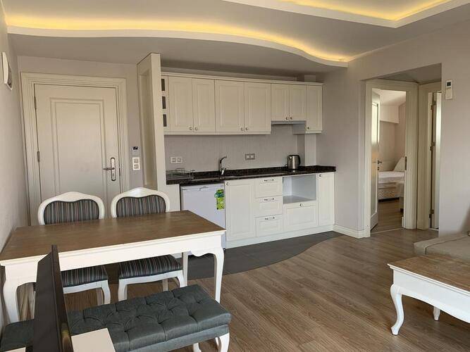 Daphne Residence