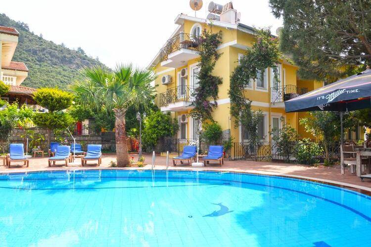 Mountain Valley Apart Hotel & Villas