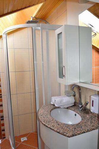 Mountain Valley Apart Hotel & Villas