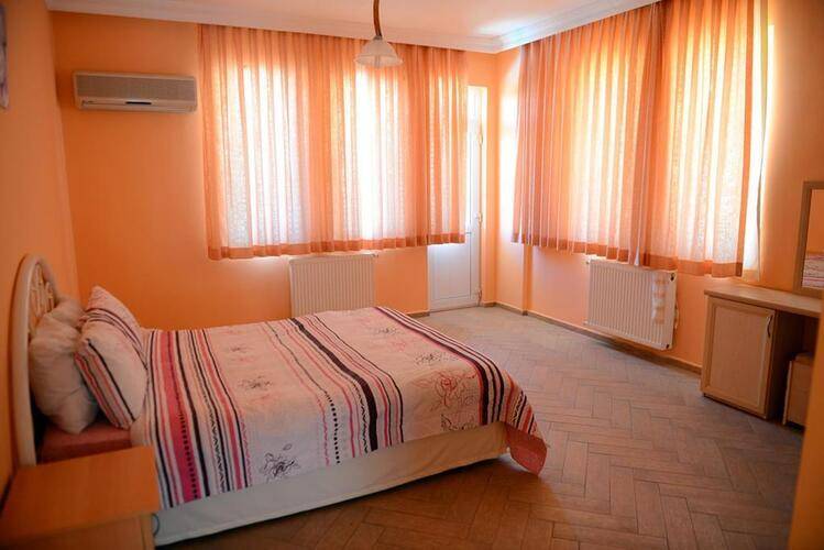 Mountain Valley Apart Hotel & Villas