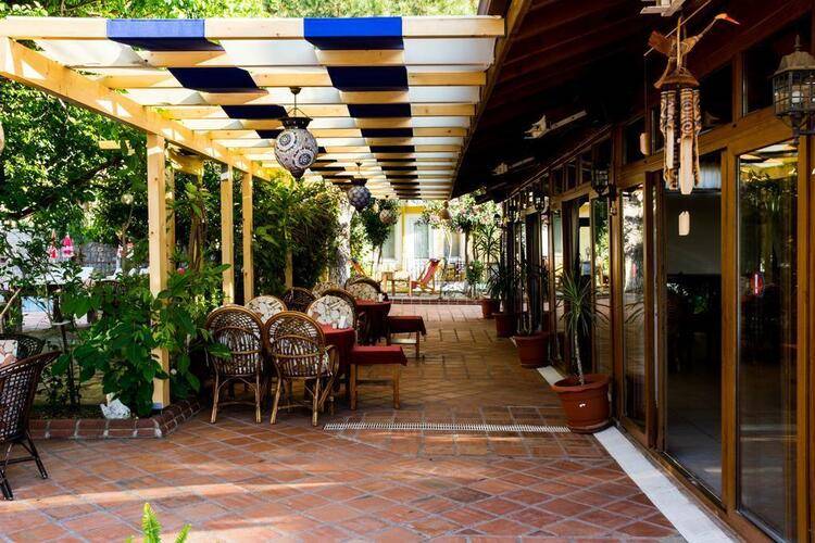 Mountain Valley Apart Hotel & Villas