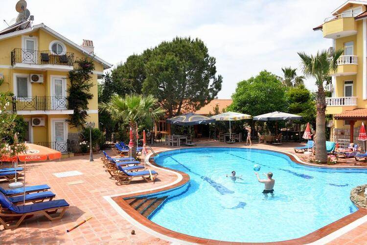 Mountain Valley Apart Hotel & Villas