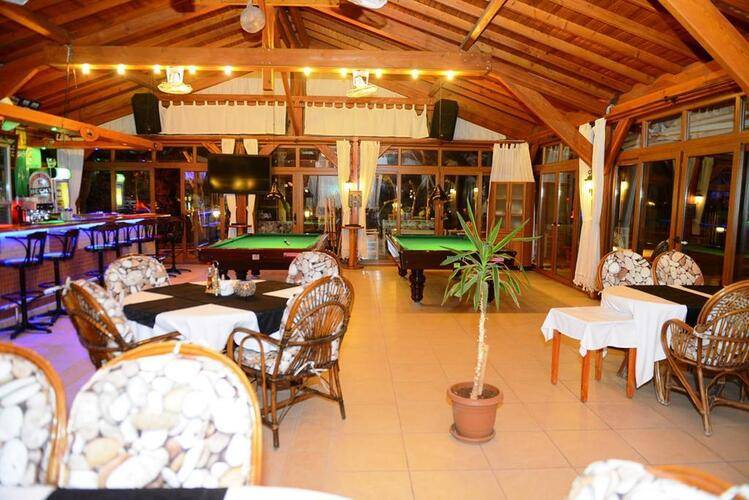 Mountain Valley Apart Hotel & Villas