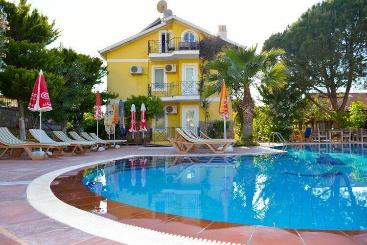 Mountain Valley Apart Hotel & Villas