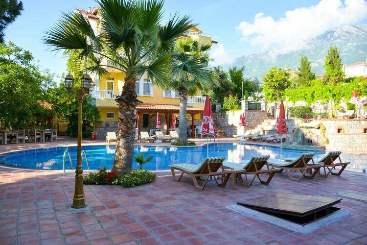 Mountain Valley Apart Hotel & Villas
